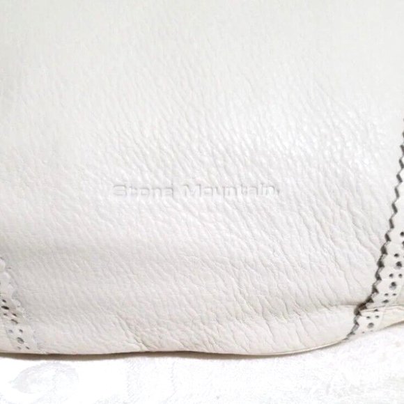 NEW Stone Mountain Cream 100% Leather Small Crescent Shoulder Bag Purse Top Zip - Picture 12 of 14